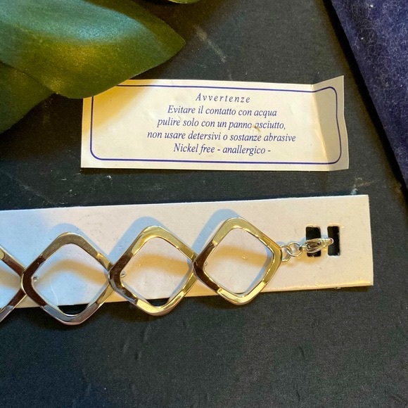 (NWOT) Silver square link bracelet - Picture 3 of 4